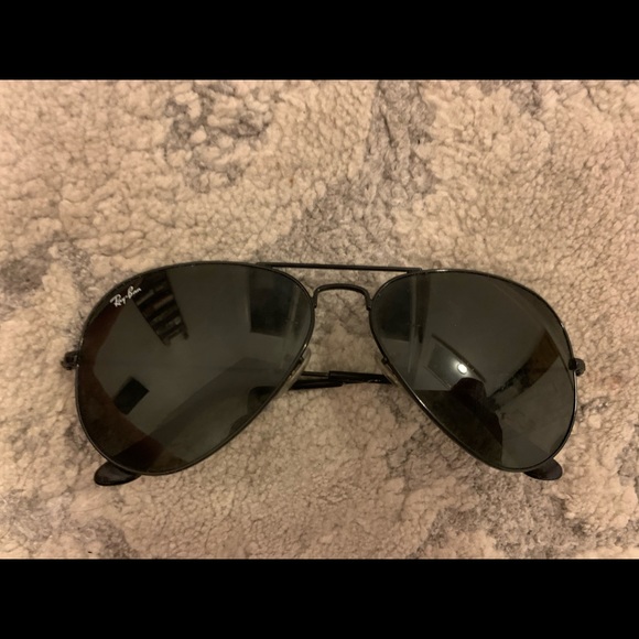 Authentic  all-black Ray Ban Aviators - Picture 2 of 5